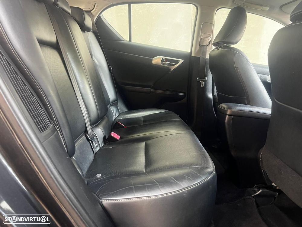 Lexus CT 200h Luxury - 16