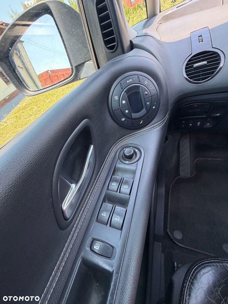 Renault Espace 2.0 dCi Initiale ESM - 19