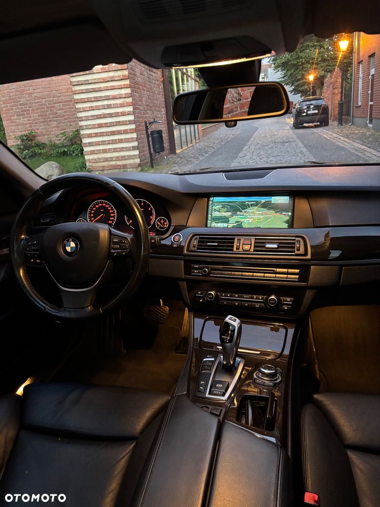 BMW Seria 5 525d xDrive Modern Line - 15
