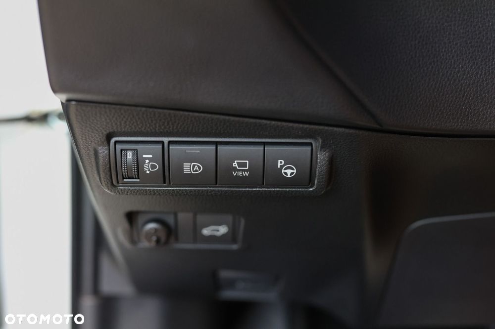 Toyota Corolla Cross - 13