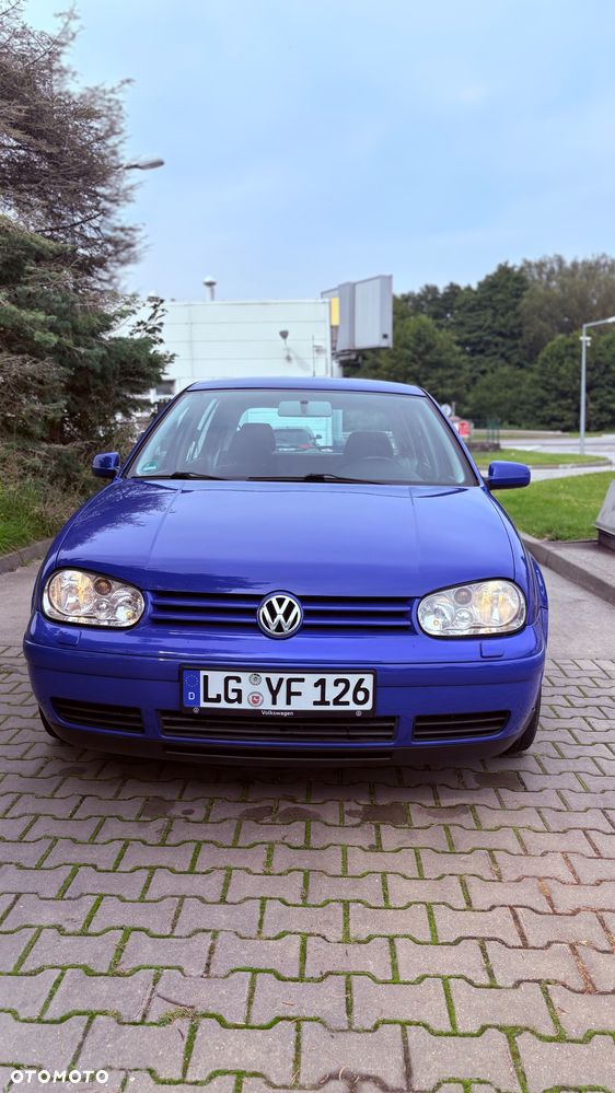 Volkswagen Golf - 2