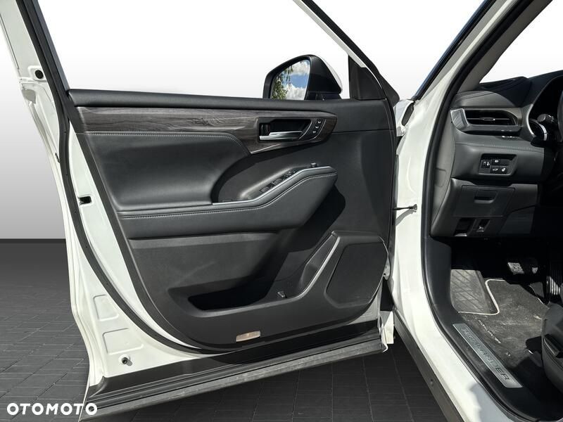 Toyota Highlander - 11