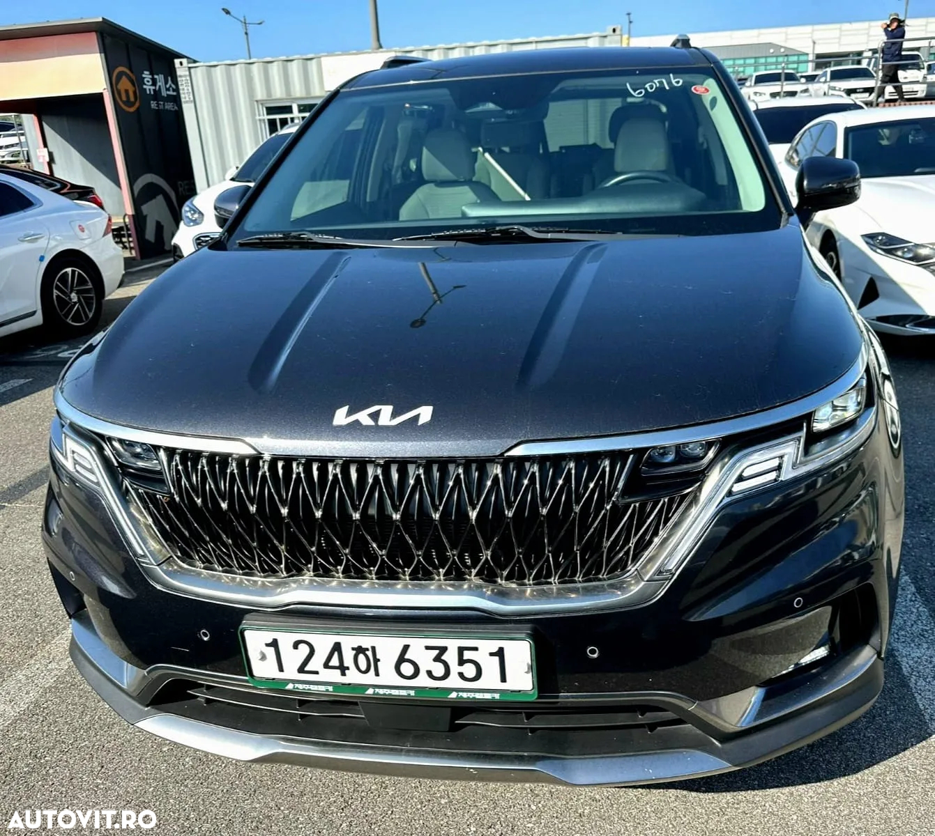 Kia Carnival - 30