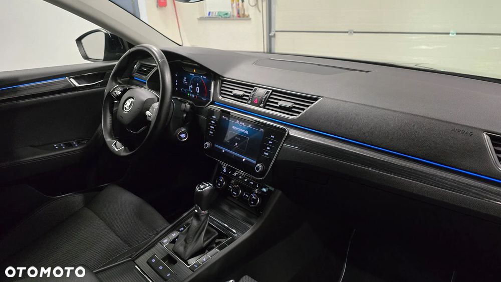 Skoda Superb 2.0 TDI SCR 4x4 Sportline DSG - 19