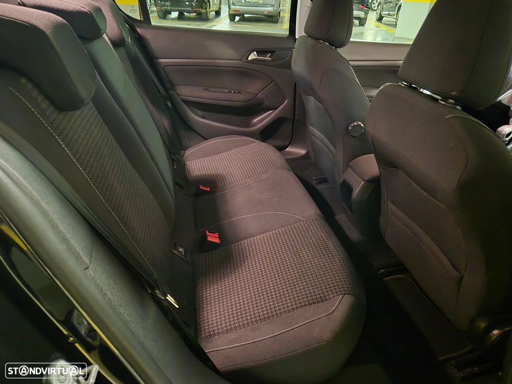 Peugeot 308 1.6 BlueHDi Style J17 - 40