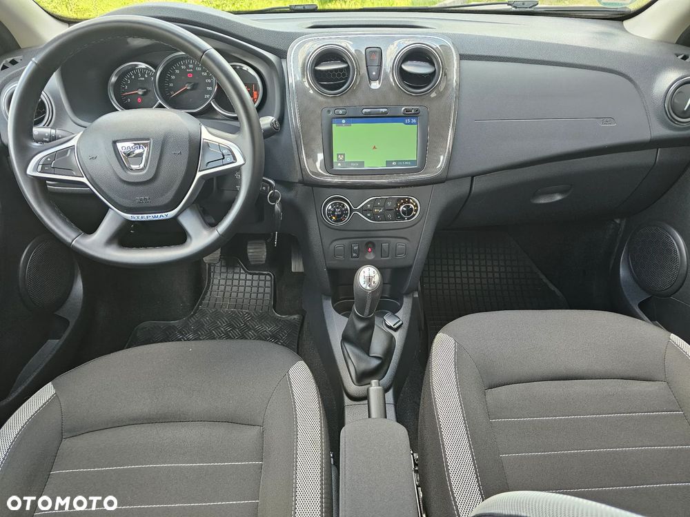 Dacia Sandero TCe 90 Celebration - 12