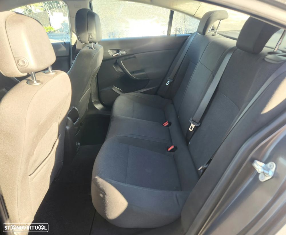 Opel Insignia 2.0 CDTi Executive S/S - 19