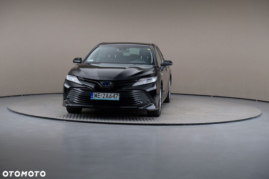 Toyota Camry - 3