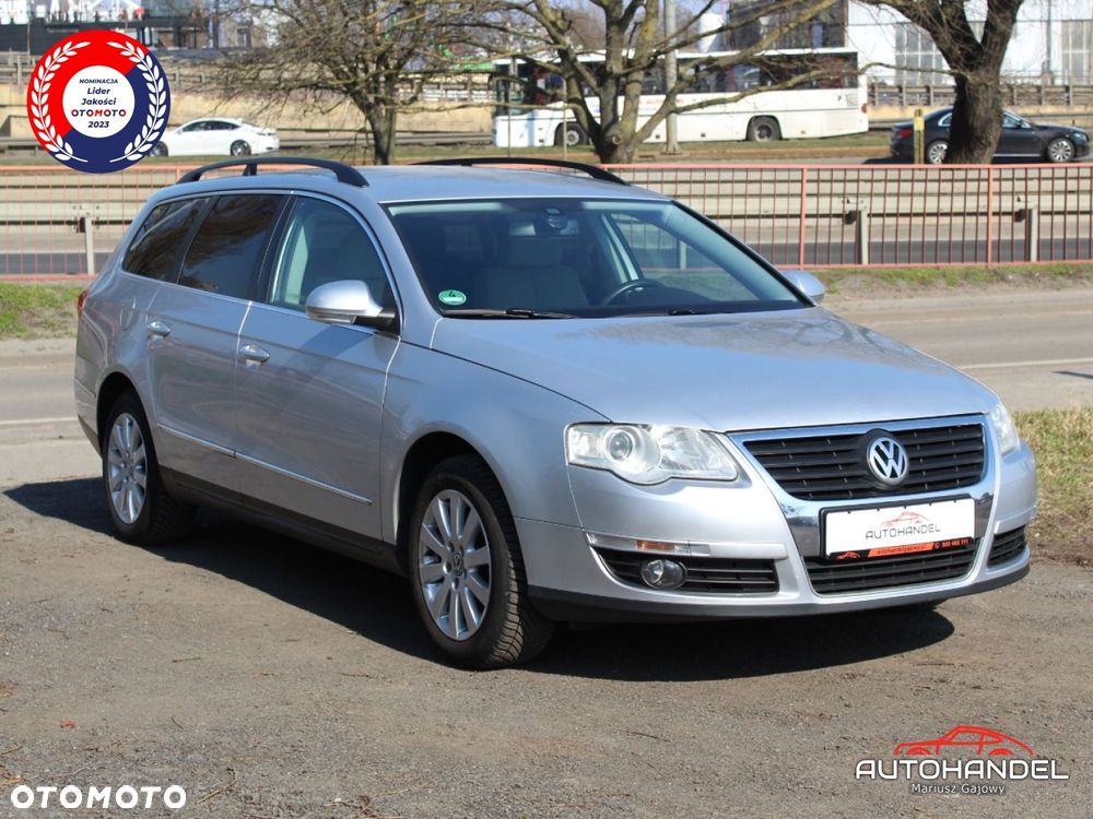 Volkswagen Passat - 1
