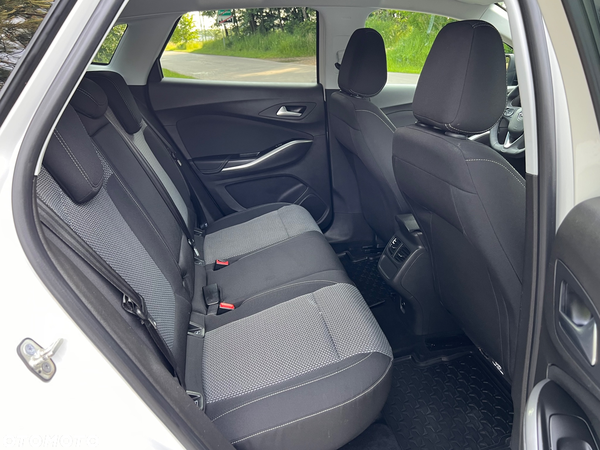 Opel Grandland X 2.0 CDTI Innovation S&S - 24