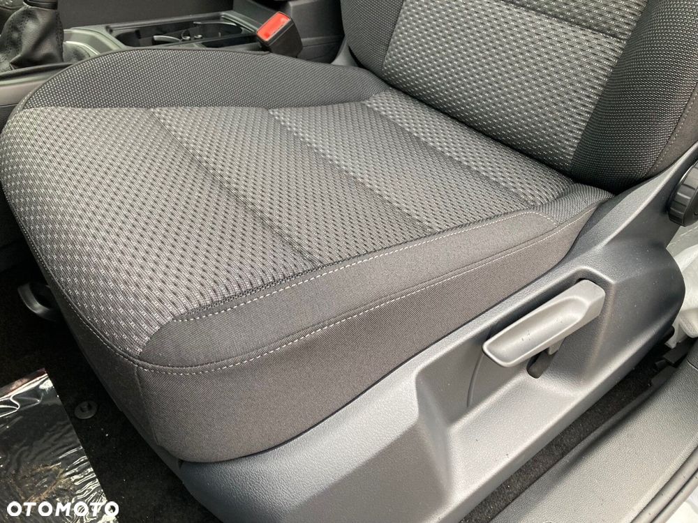 Volkswagen Touran - 10