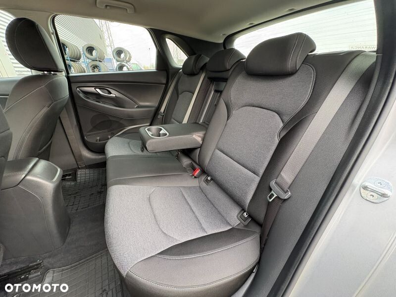 Hyundai i30 1.5 T-GDI 48V Smart DCT - 12