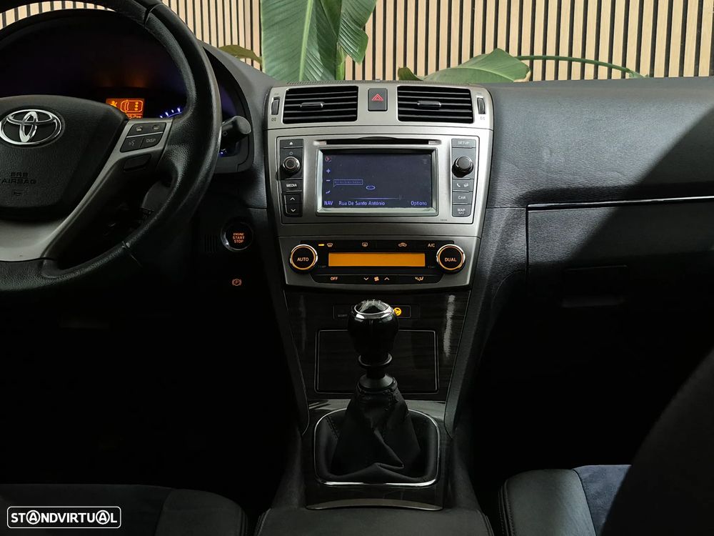 Toyota Avensis SW 2.0 D-4D Exclusive +GPS - 12