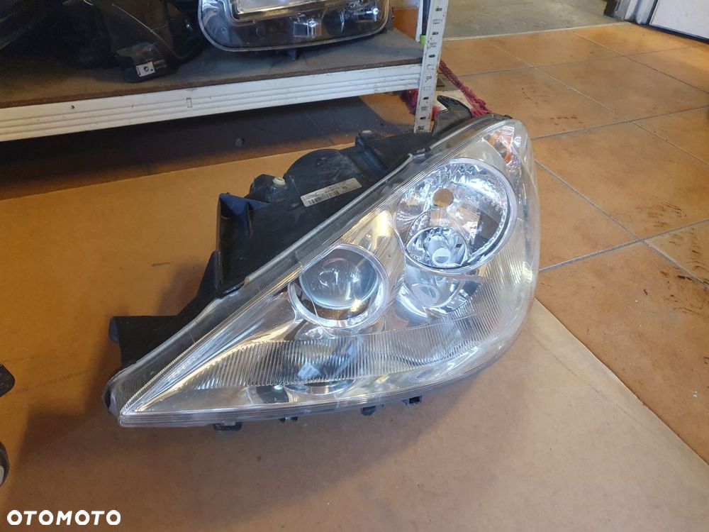 REFLEKTOR L/P PEUGEOT 807 EUROPA - 2