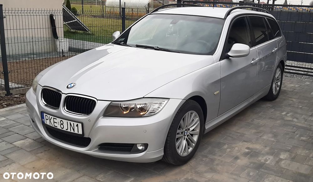 BMW Seria 3 318i Edition Exclusive - 1