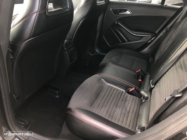 Mercedes-Benz CLA 180 (CDI) d AMG Line - 12