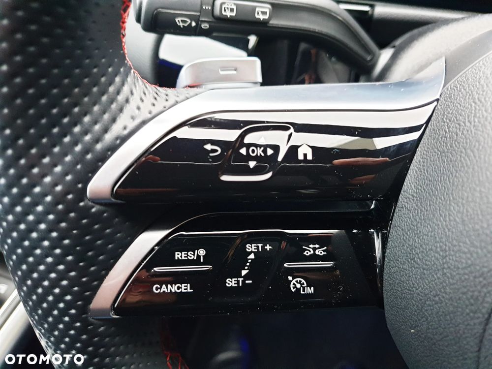 Mercedes-Benz GLA 200 AMG Line - 27