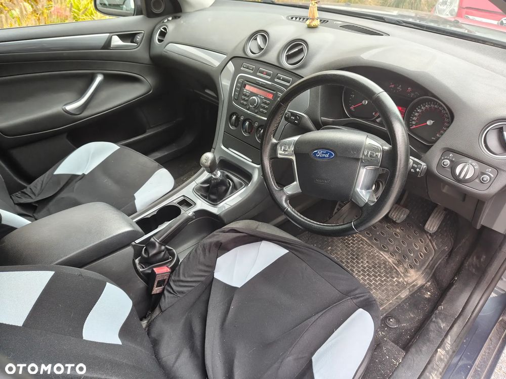 Ford Mondeo - 9