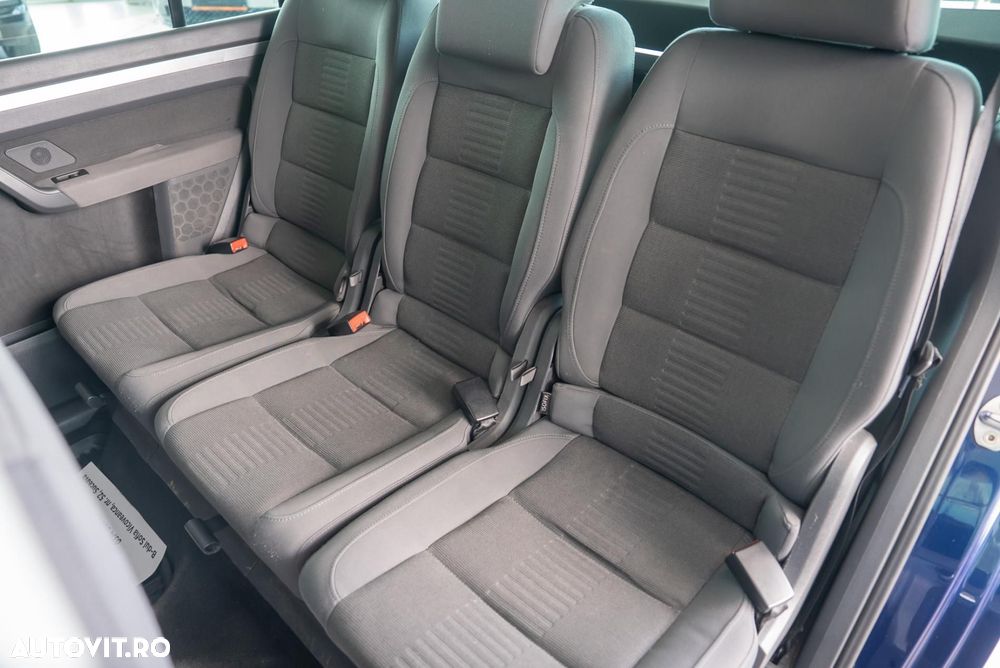 Volkswagen Touran - 23