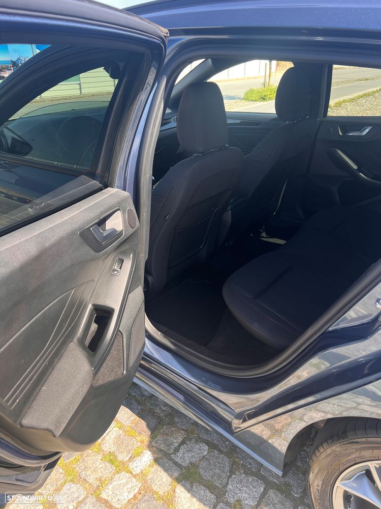 Ford Focus SW 1.5 TDCi EcoBlue ST-Line - 8