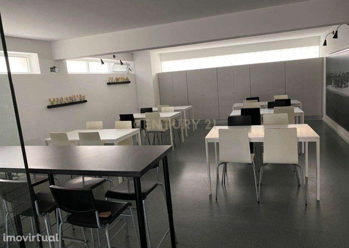 **Oportunidade - Loja com 234 m2 no Centro Barreiro!** - Grande imagem: 2/6