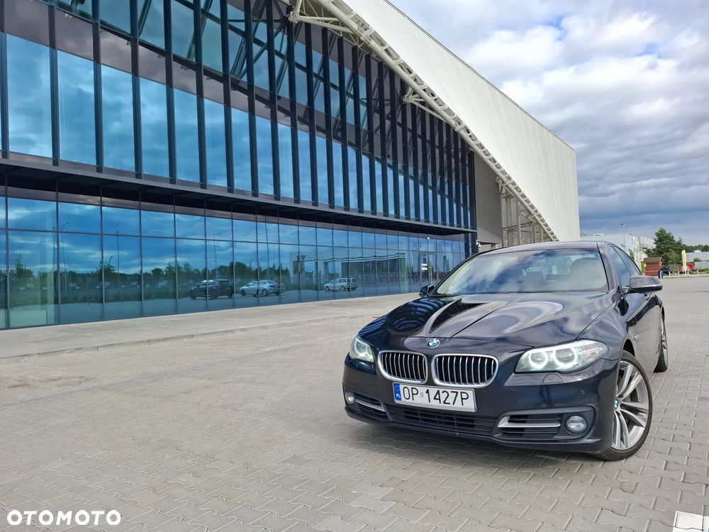 BMW Seria 5 525d xDrive - 2
