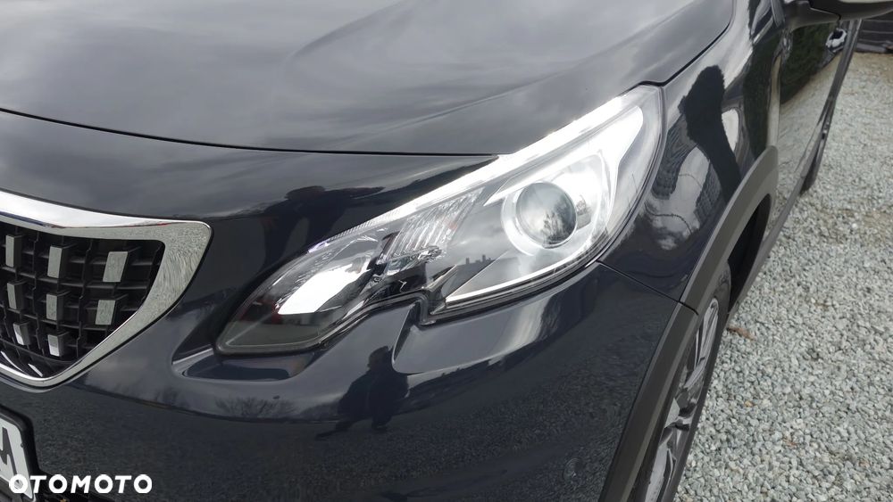 Peugeot 2008 1.2 Pure Tech Allure S&S - 6