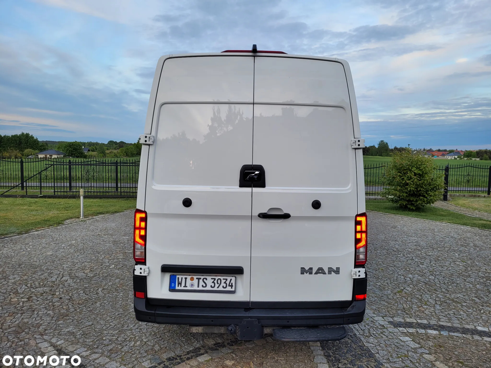 MAN TGE 3 180 - 8