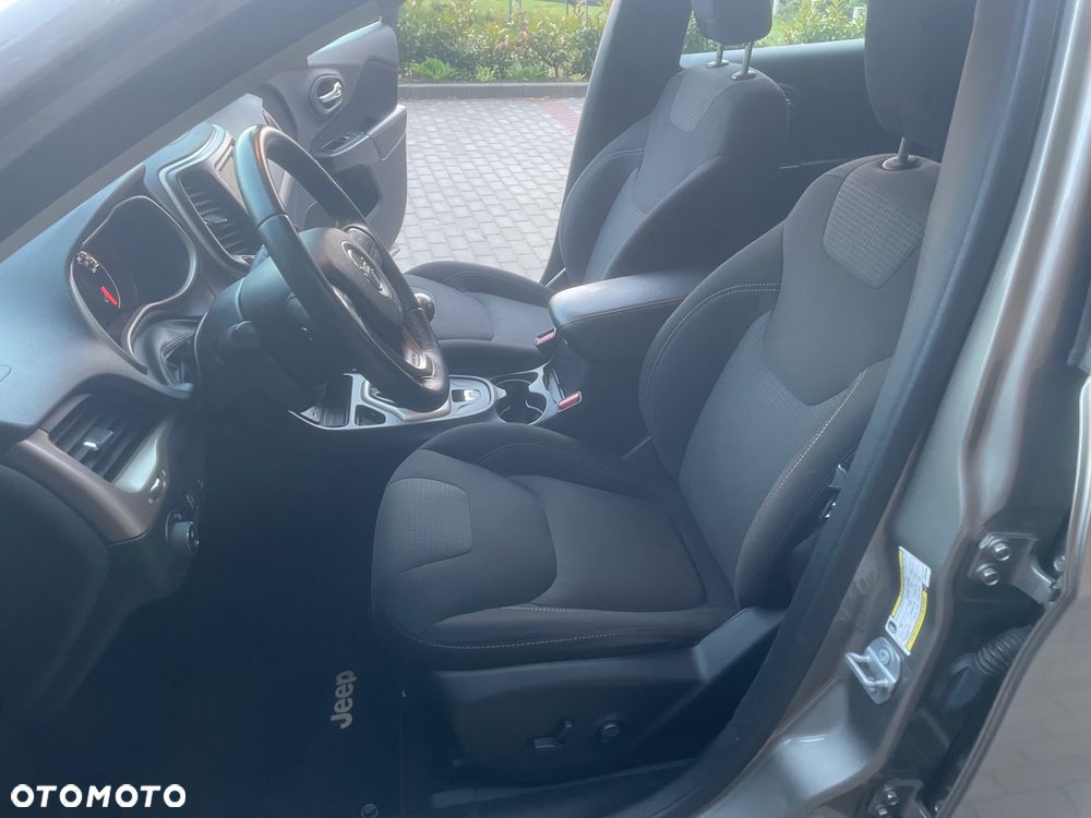 Jeep Cherokee 2.0 MJD 4x2 Longitude EU6 - 10