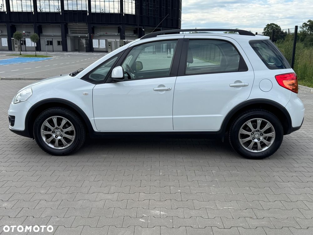 Suzuki SX4 1.6 VVT 4x4 Style - 12