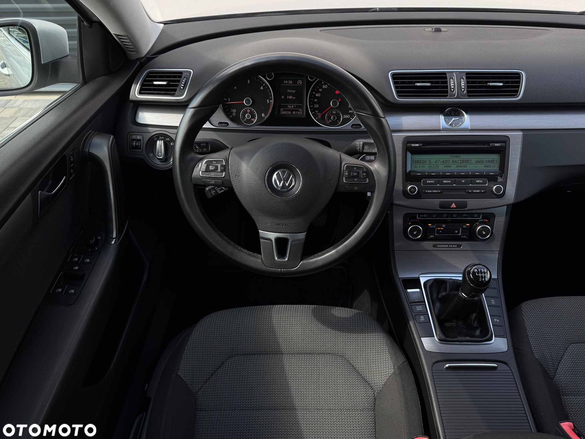 Volkswagen Passat 2.0 TDI Comfortline - 9