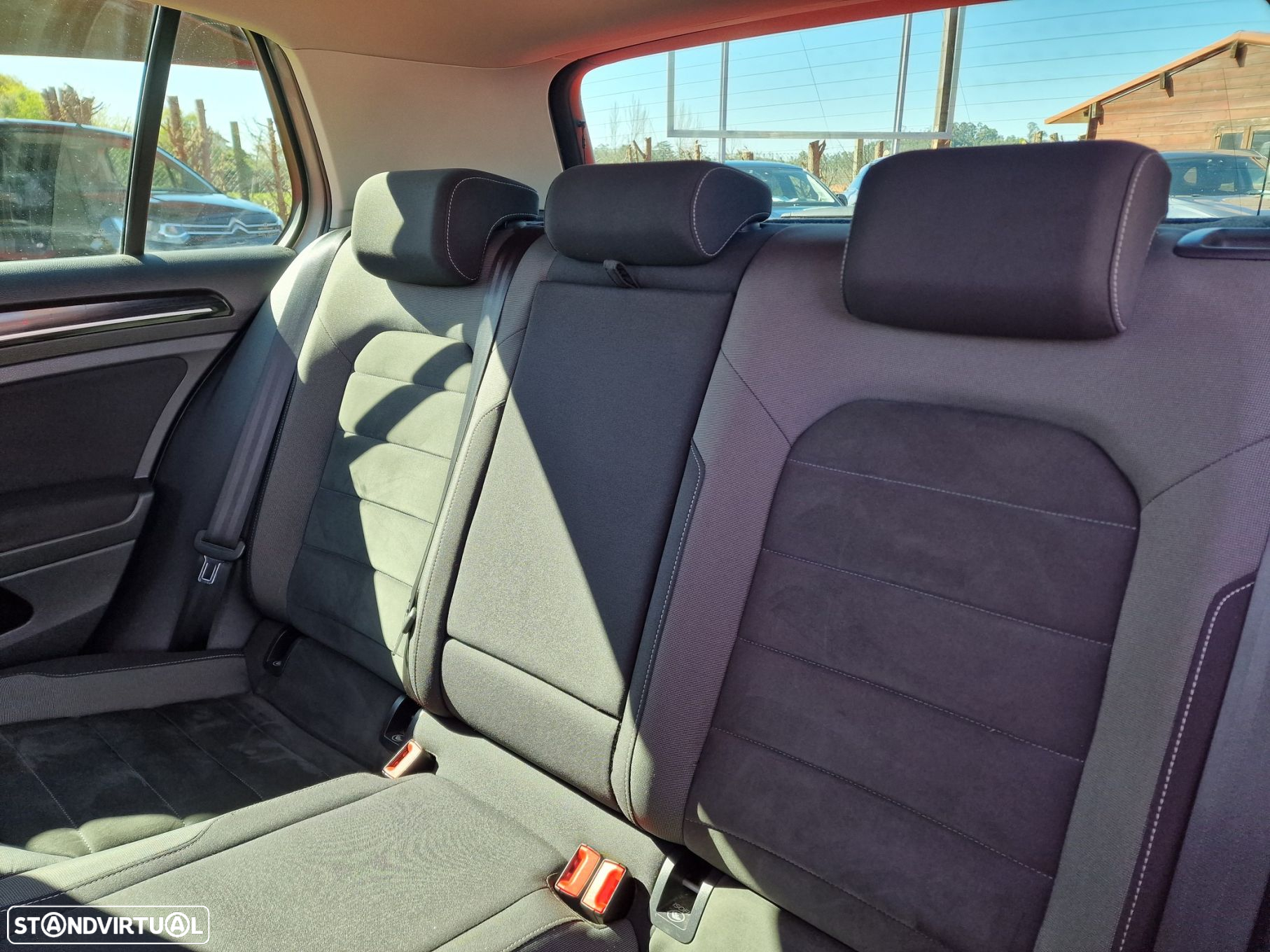 VW Golf 2.0 TDI Highline DSG - 15