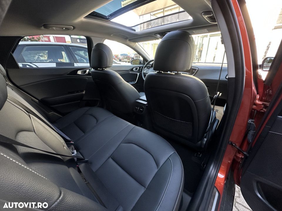 Kia XCeed - 12