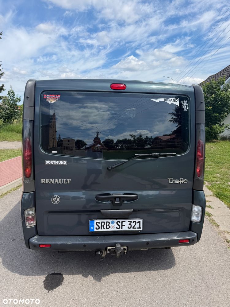 Renault Trafic Passenger - 10