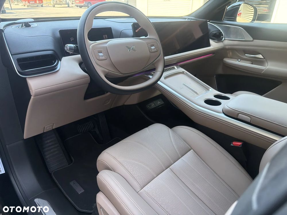 XPeng G9 - 10
