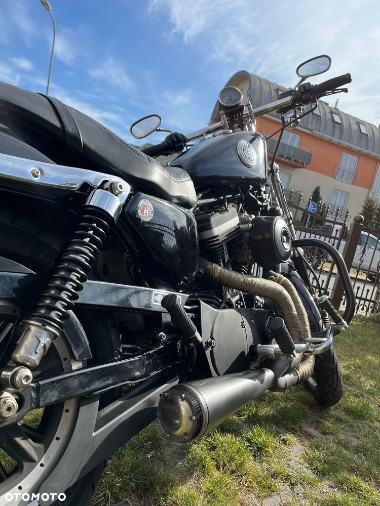 Harley-Davidson Sportster Roadster 883R - 11