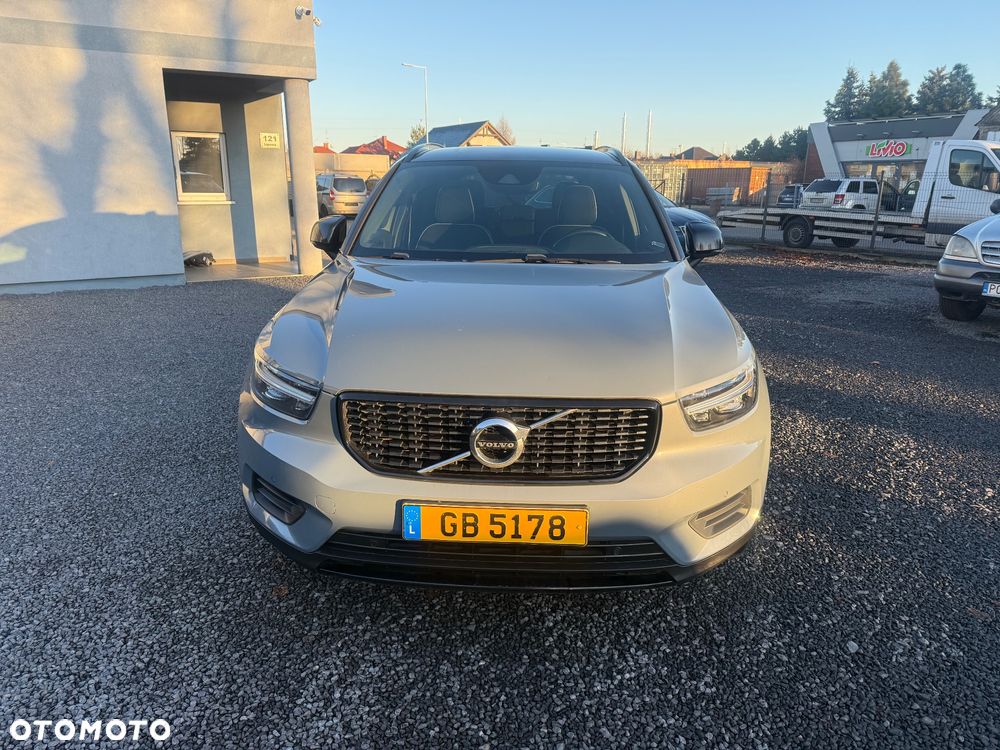 Volvo XC 40 D4 AWD Geartronic R-Design - 3