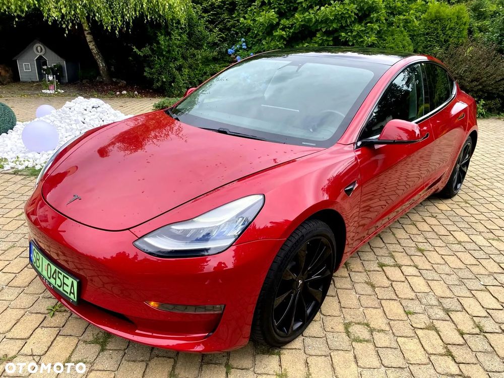 Tesla Model 3 - 1