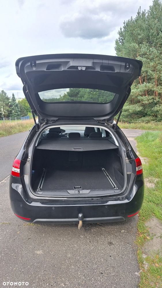 Peugeot 308 1.6 BlueHDi Allure S&S - 12