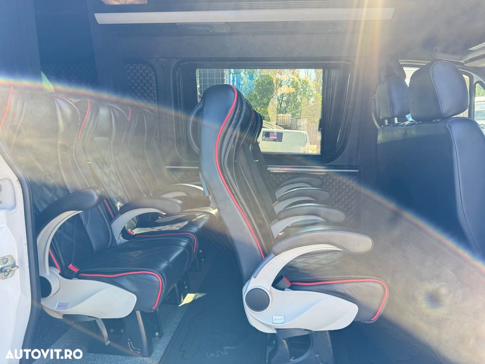 Mercedes-Benz Sprinter - 9
