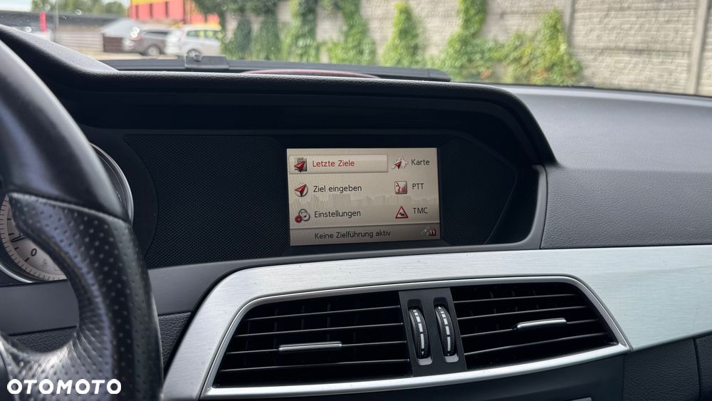 Mercedes-Benz Klasa C 180 BlueEFFICIENCY 7G-TRONIC Avantgarde - 25