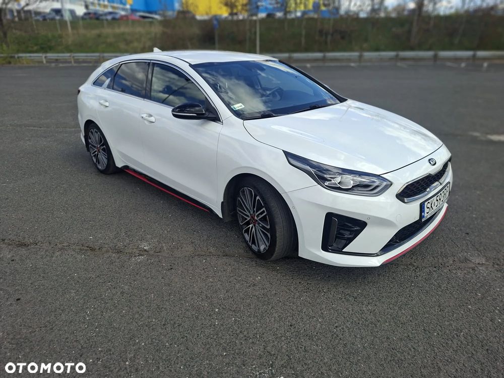 Kia ProCeed 1.6 T-GDI GT DCT - 24