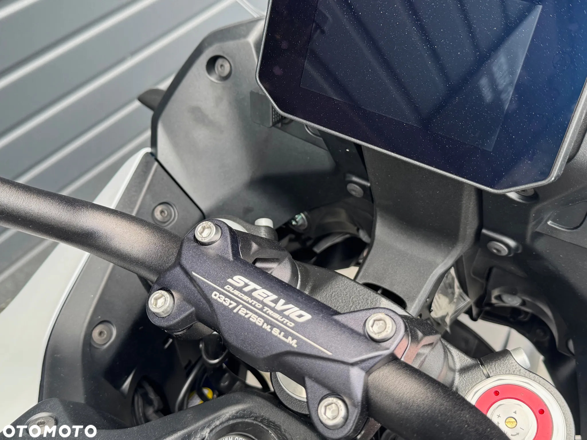 Moto Guzzi Stelvio - 9