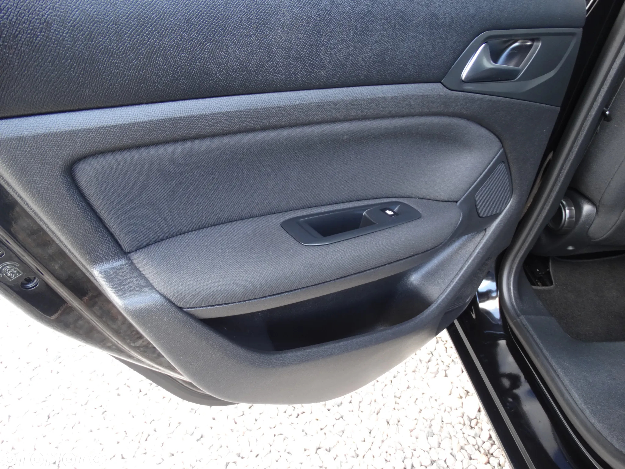 Peugeot 308 1.6 BlueHDi Business Line S&S - 23
