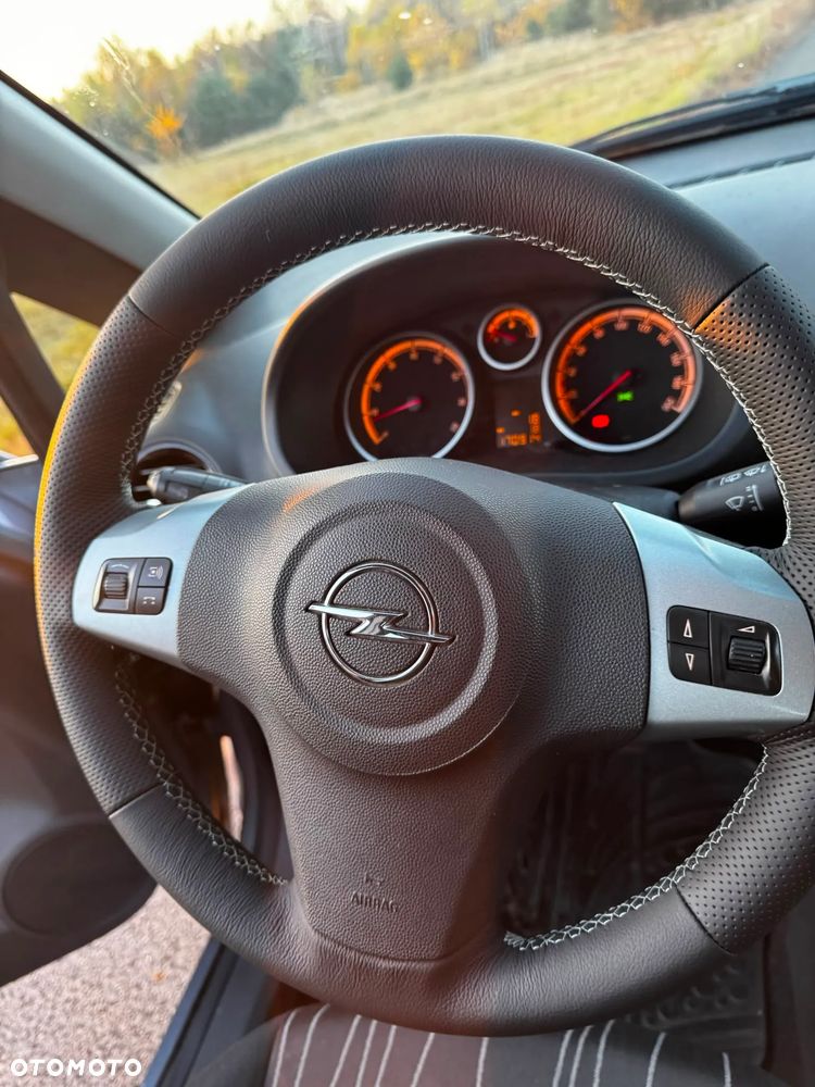 Opel Corsa - 16