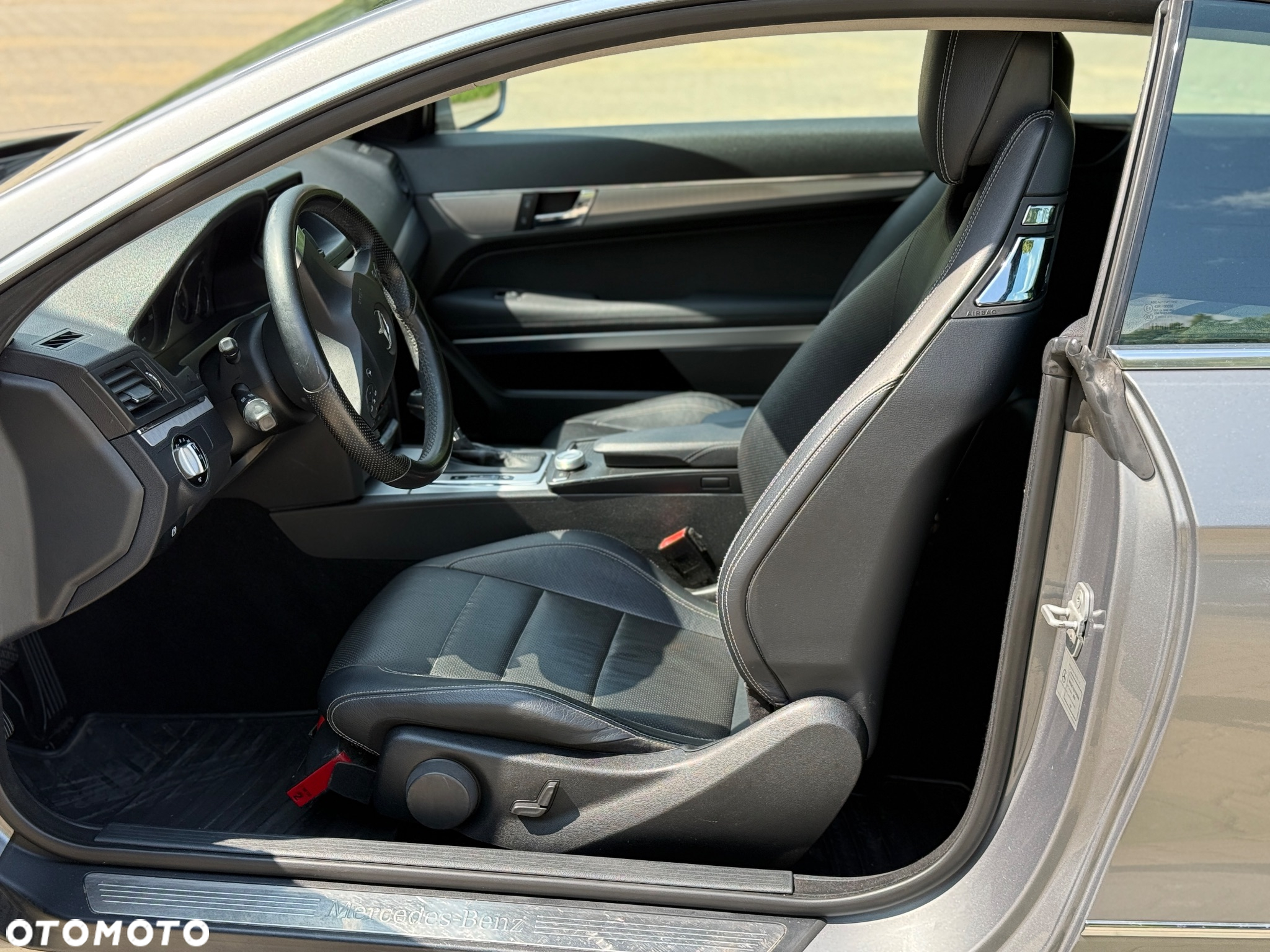 Mercedes-Benz Klasa E 350 CDI BlueEff - 13