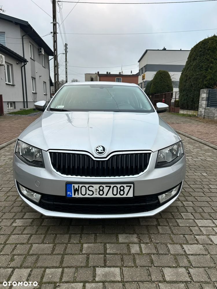Skoda Octavia 1.6 TDI Style DSG - 2
