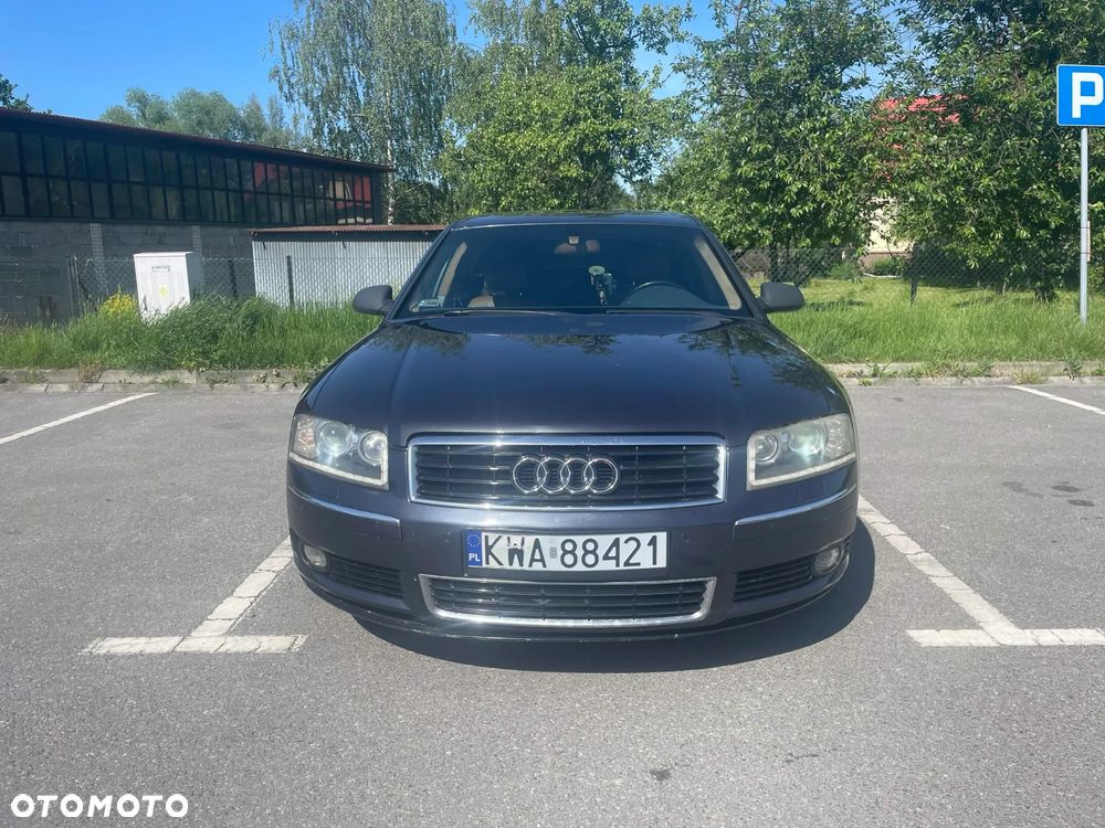 Audi A8 - 1