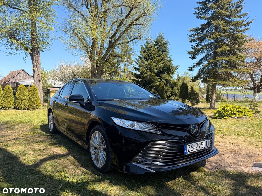 Toyota Camry 2.5 Hybrid Executive CVT - 2