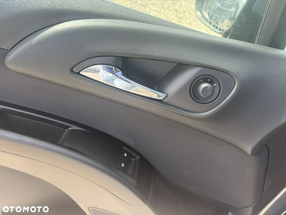 Opel Meriva - 17